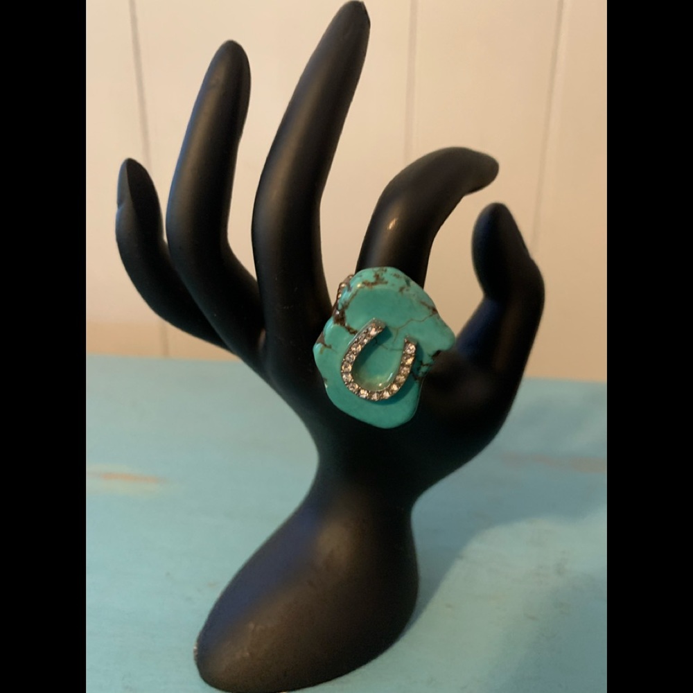 Turquoise horse shoe ring